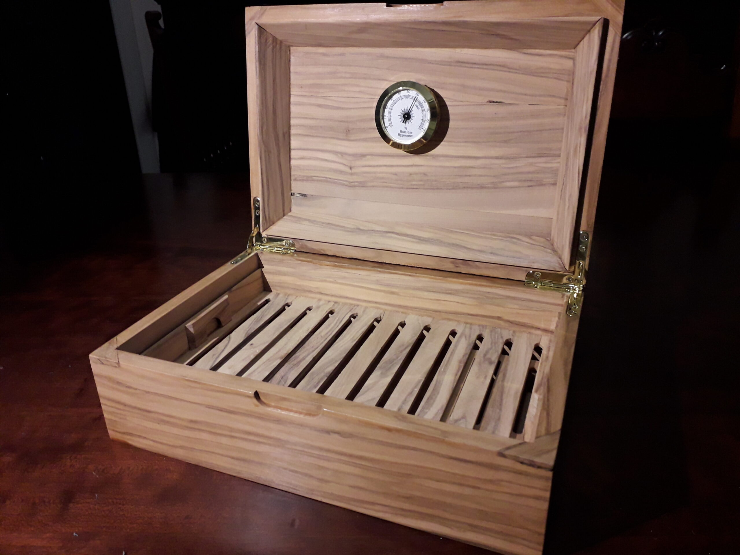 Sigaro Personal Humidor Wood Box with Hygrometer